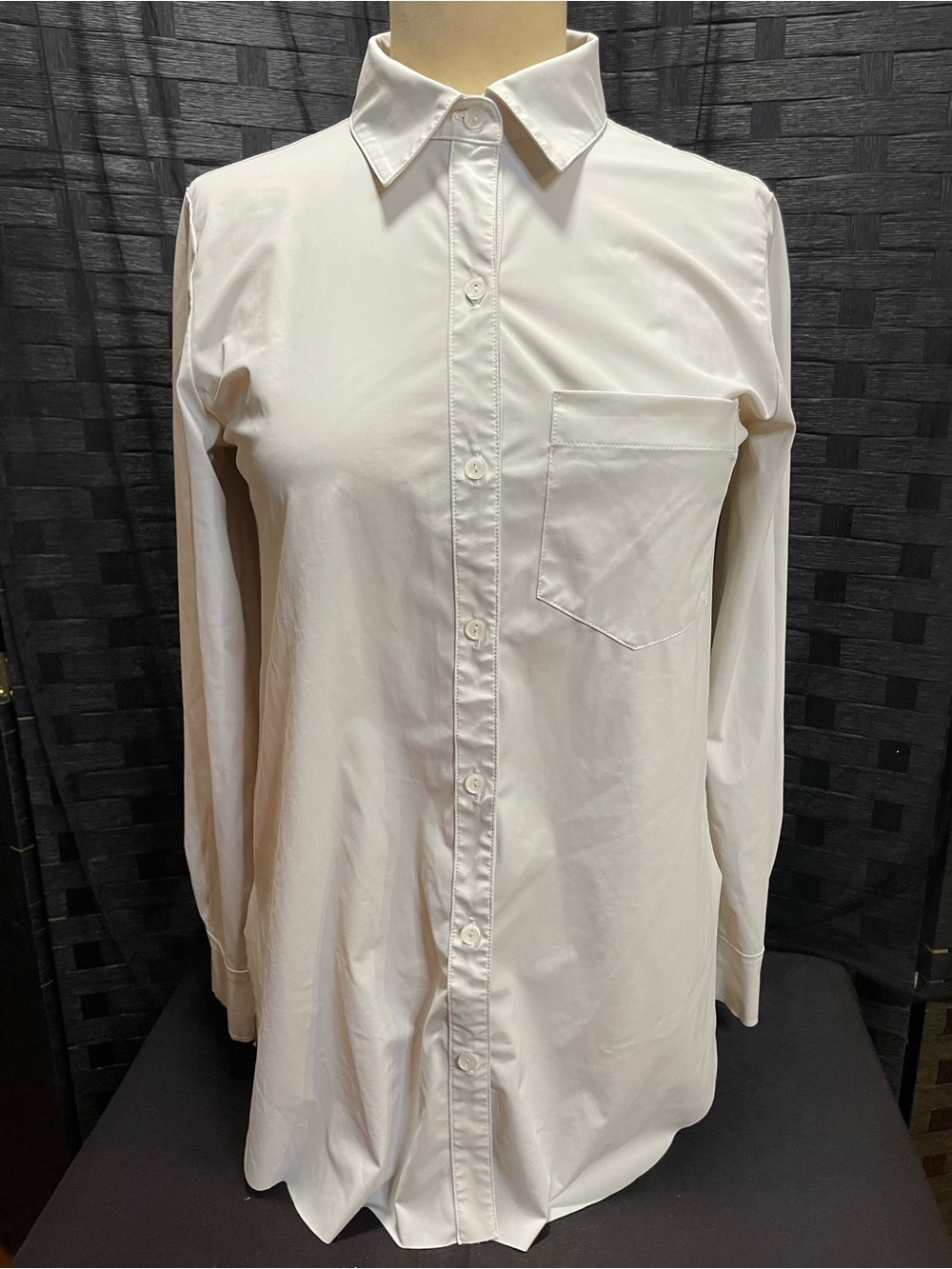 Lysse White Long-Sleeve Button Front Shirt